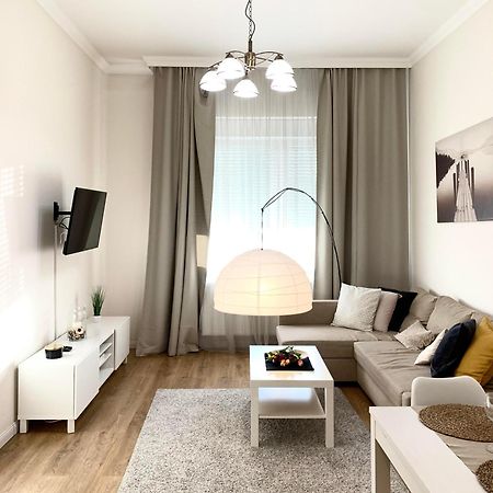 Alföldi Palace Apartman Debrecen Kültér fotó